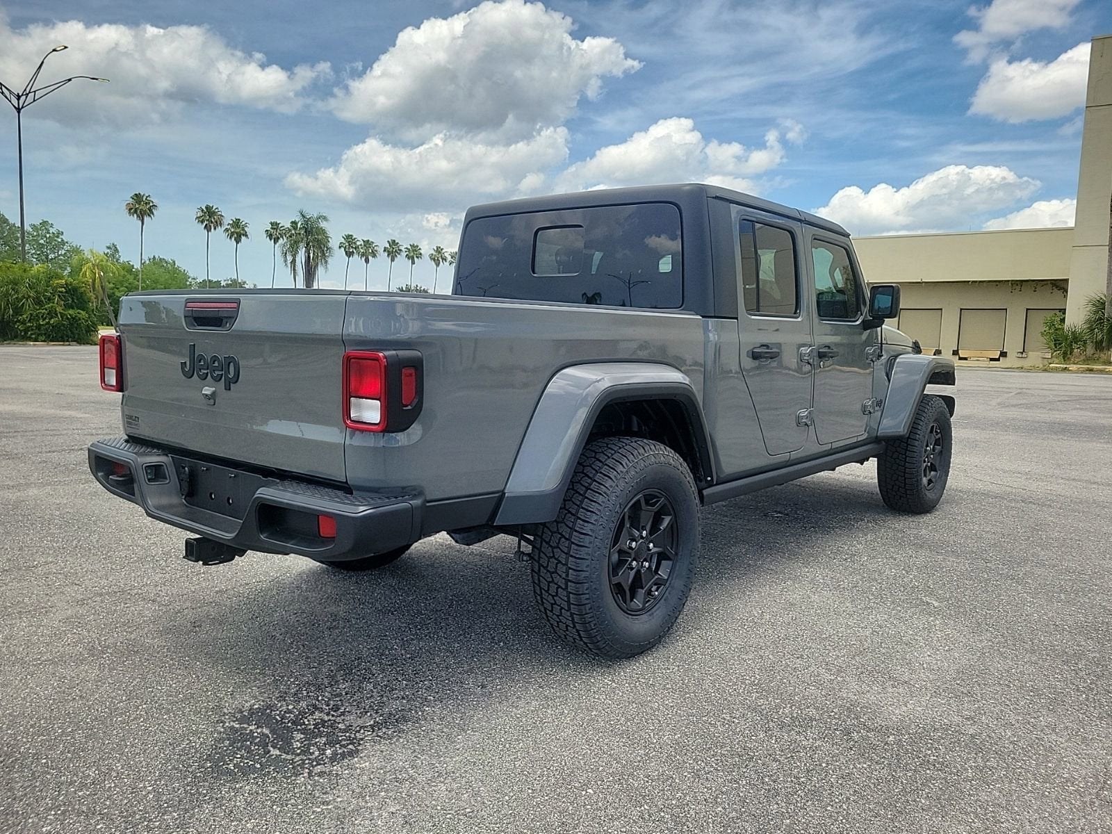 2021 Jeep Gladiator Willys