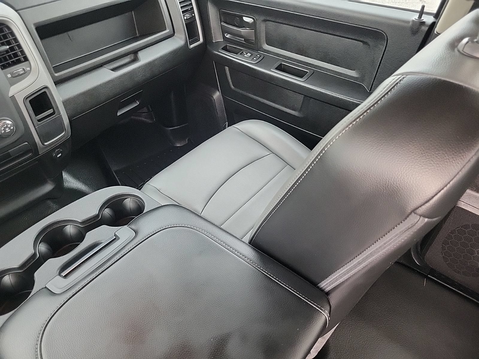 2023 RAM 1500 Classic Tradesman Crew Cab 4x4 5'7" Box