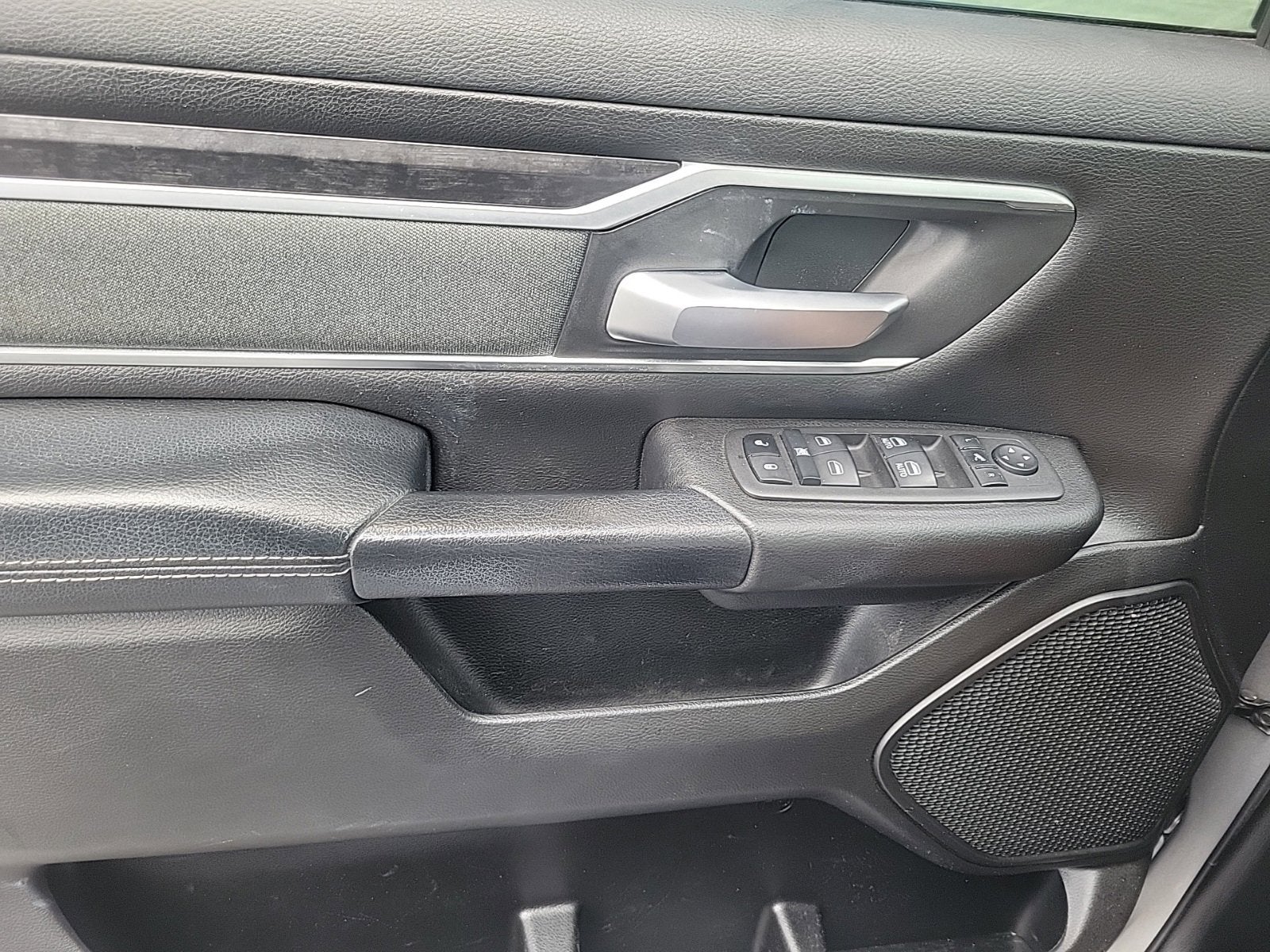 2022 RAM 1500 Big Horn Quad Cab 4x2 6'4" Box