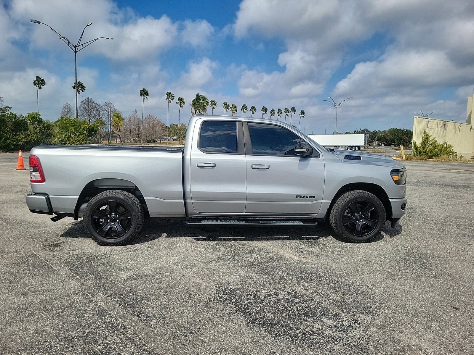 2022 RAM 1500 Big Horn Quad Cab 4x2 6'4" Box