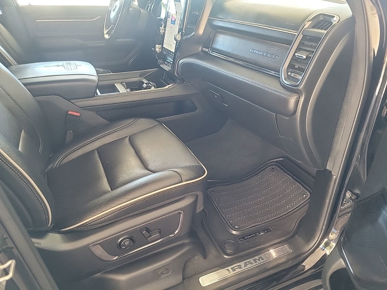 2022 RAM 1500 Limited Crew Cab 4x2 5'7" Box