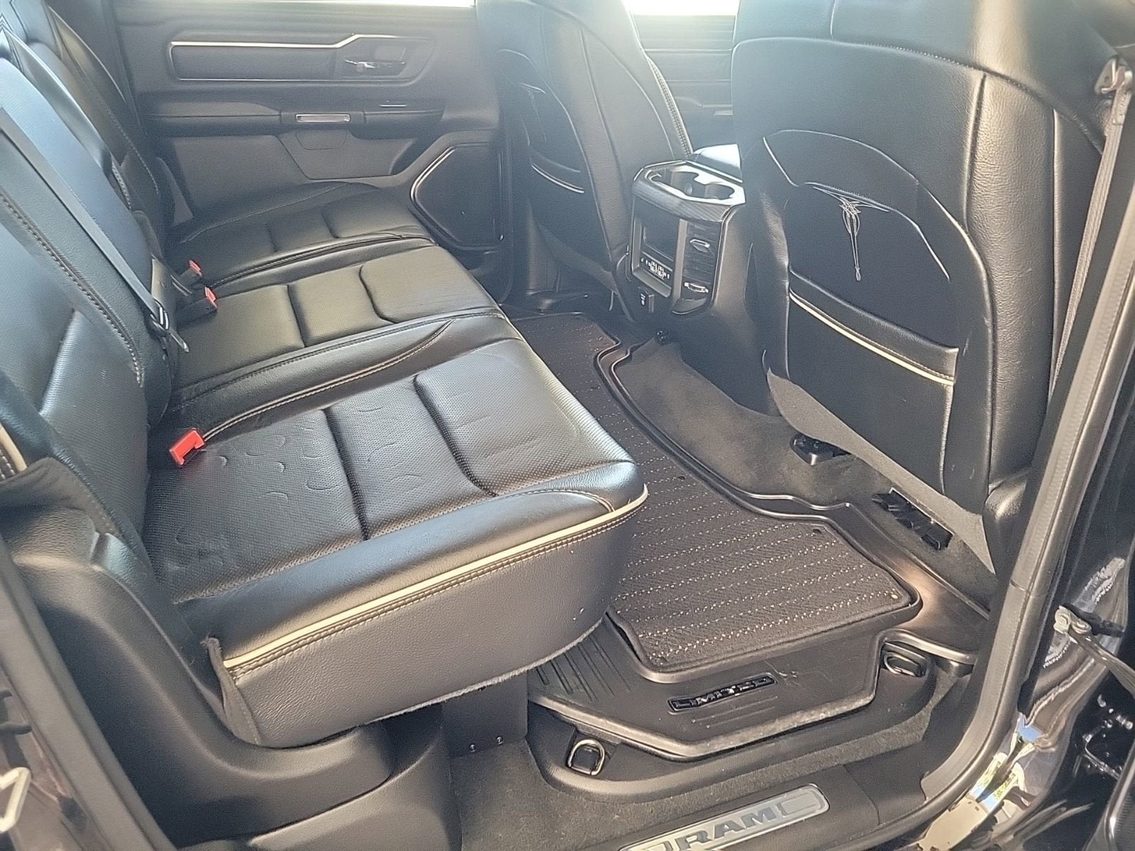 2022 RAM 1500 Limited Crew Cab 4x2 5'7" Box