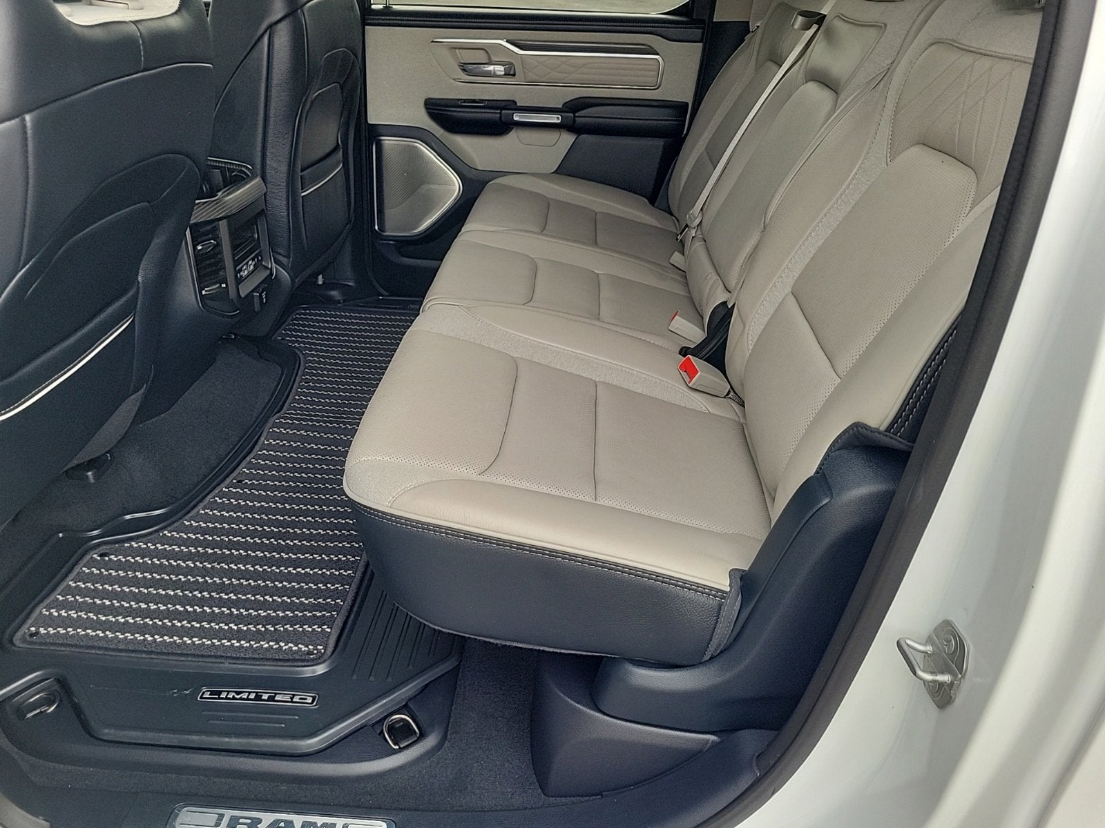 2022 RAM 1500 Limited Crew Cab 4x2 5'7" Box