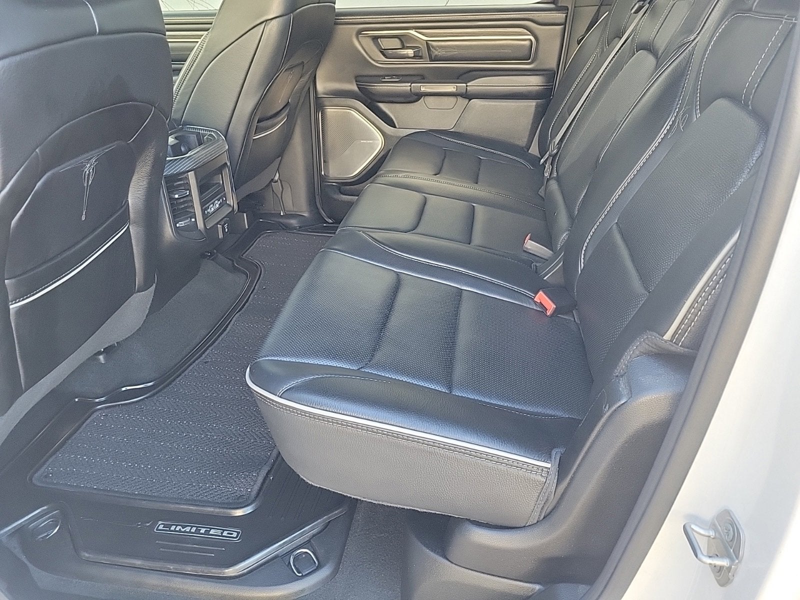 2021 RAM 1500 Limited Crew Cab 4x4 5'7" Box