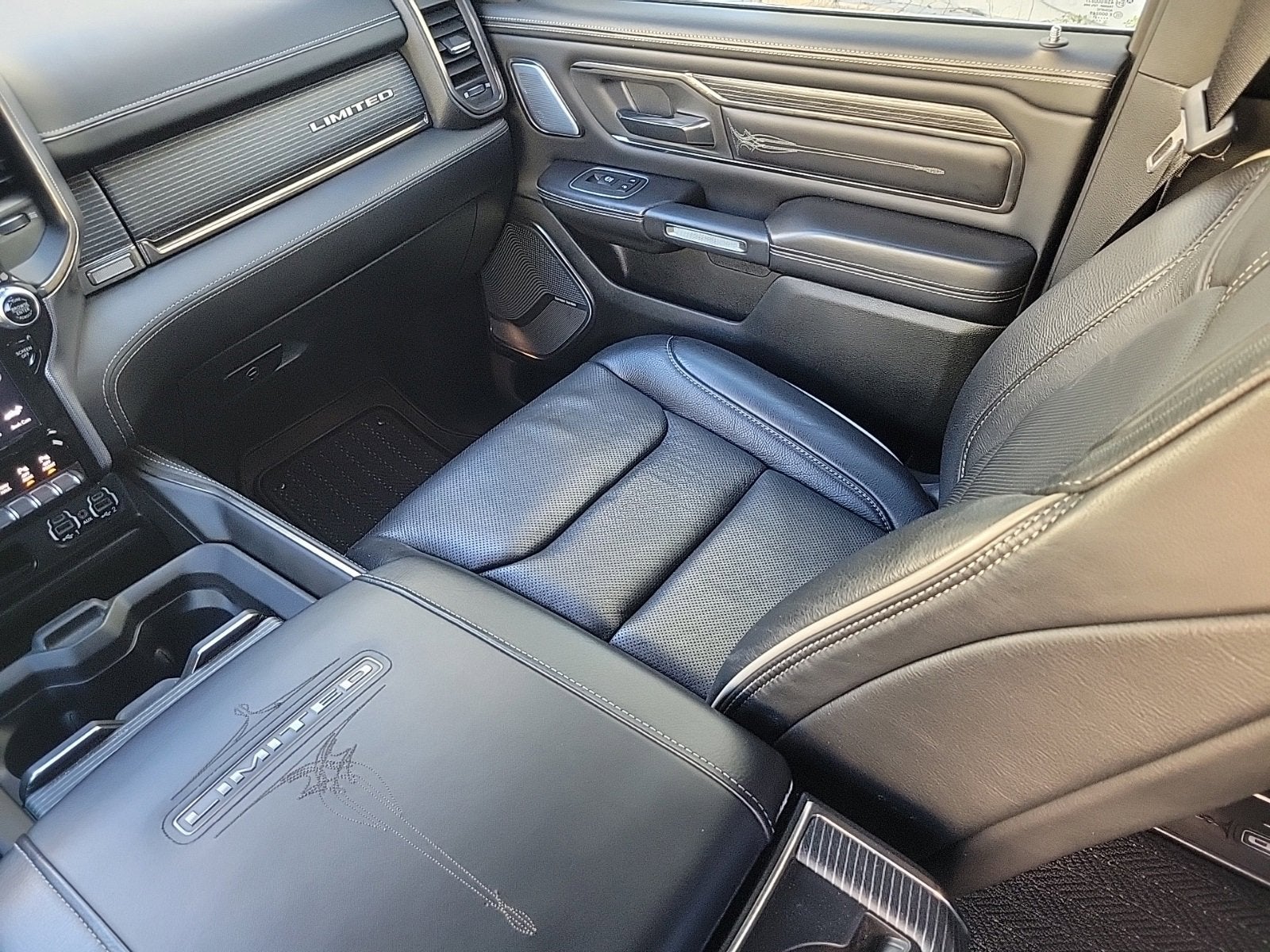 2021 RAM 1500 Limited Crew Cab 4x4 5'7" Box