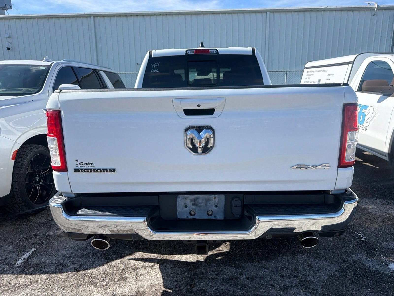 2022 RAM 1500 Big Horn Crew Cab 4x4 6'4" Box
