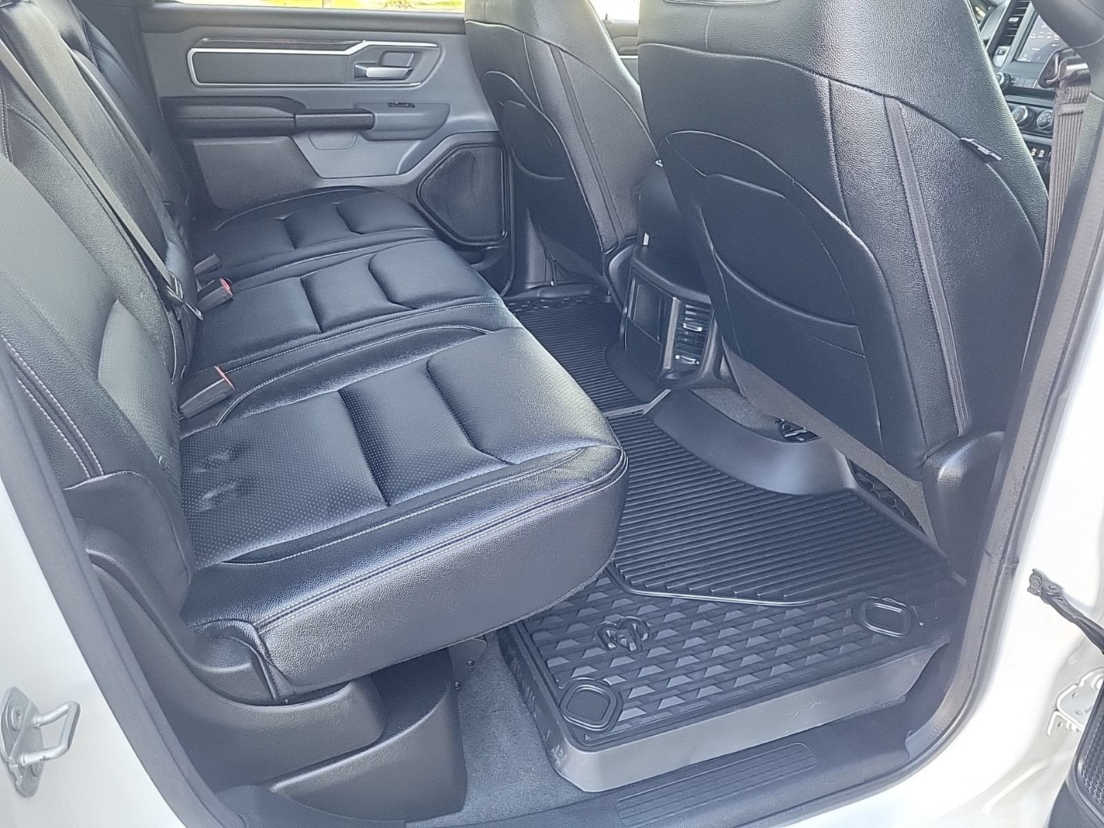 2022 RAM 1500 Big Horn Crew Cab 4x4 6'4" Box