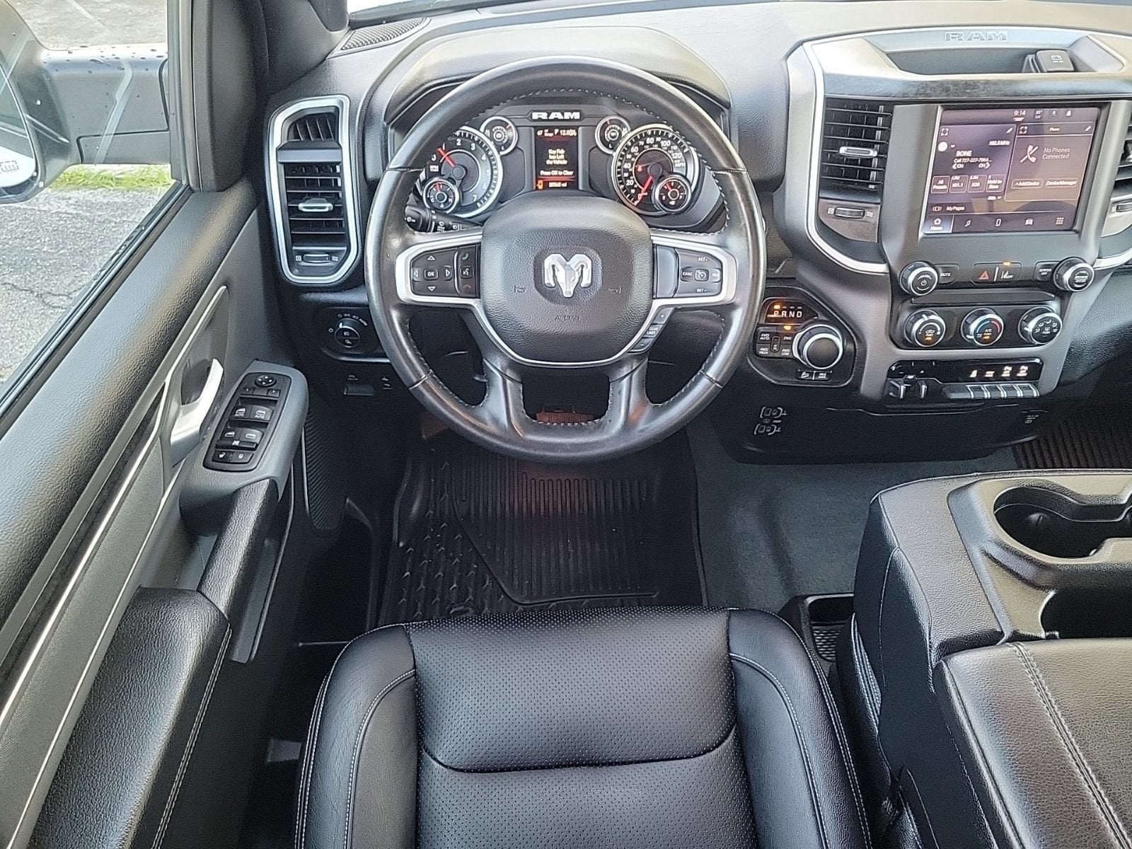 2022 RAM 1500 Big Horn Crew Cab 4x4 6'4" Box