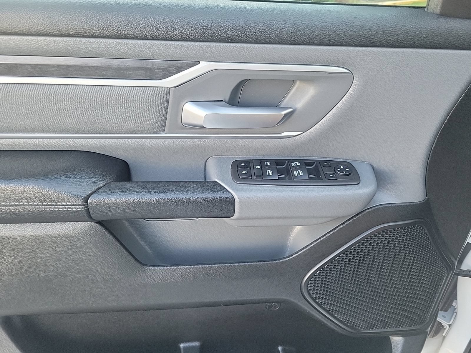 2022 RAM 1500 Big Horn Crew Cab 4x4 6'4" Box