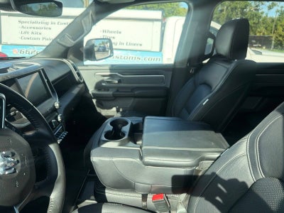 2022 RAM 1500 Big Horn Crew Cab 4x4 6'4" Box