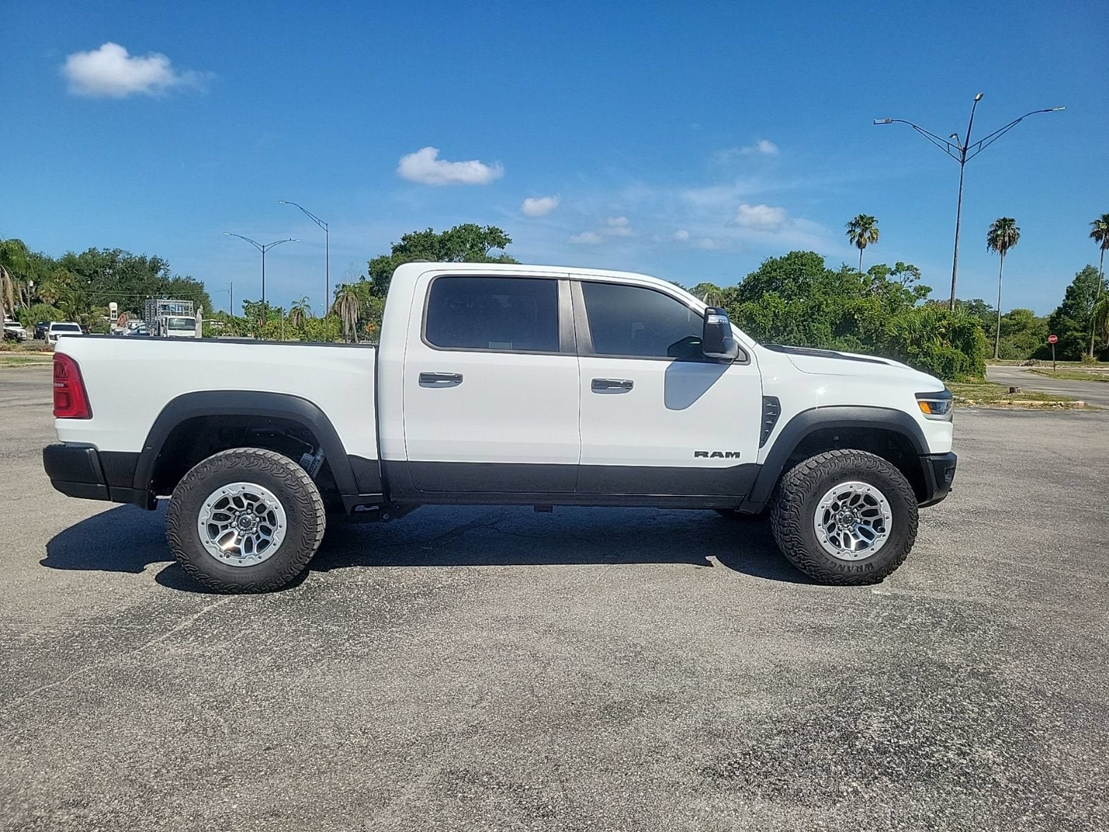 2025 RAM 1500 RHO Crew Cab 4x4 5'7" Box
