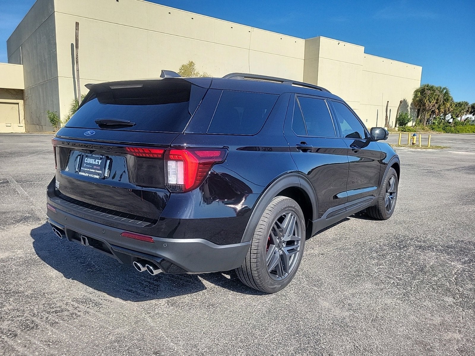 2025 Ford Explorer ST
