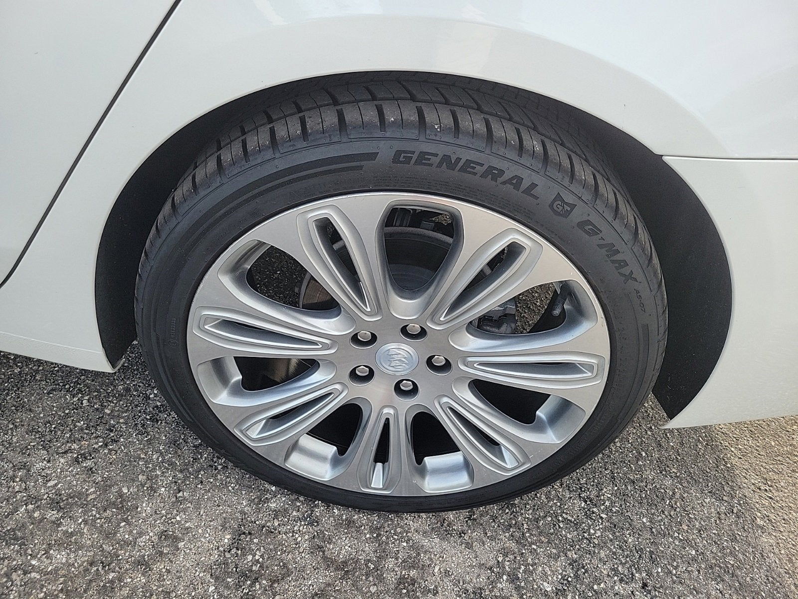 2019 Buick LaCrosse Avenir