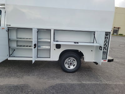 2025 GMC Savana Cutaway 3500 1WT