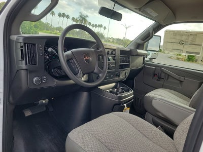 2025 GMC Savana Cutaway 3500 1WT