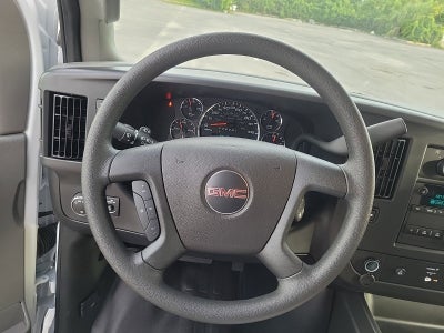 2025 GMC Savana Cutaway 3500 1WT