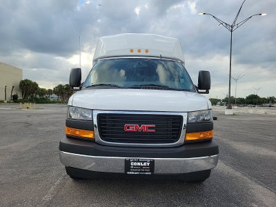 2025 GMC Savana Cutaway 3500 1WT