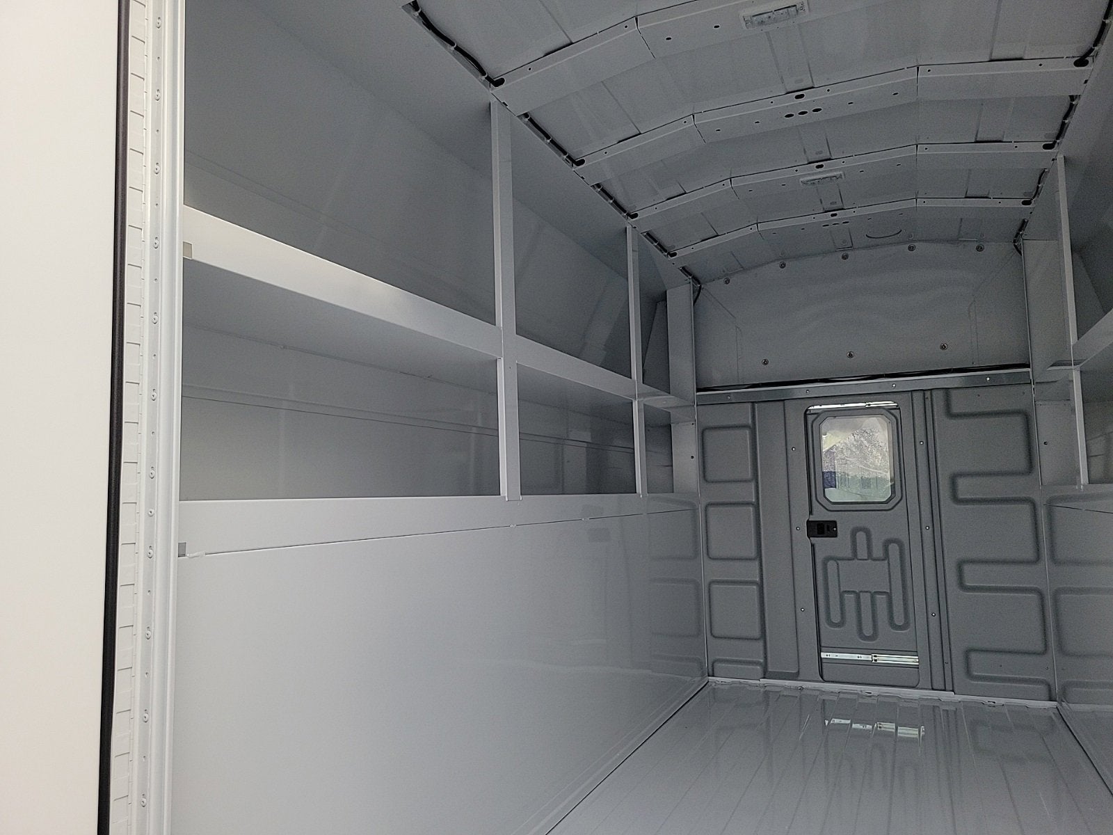 2025 GMC Savana Cutaway 3500 1WT