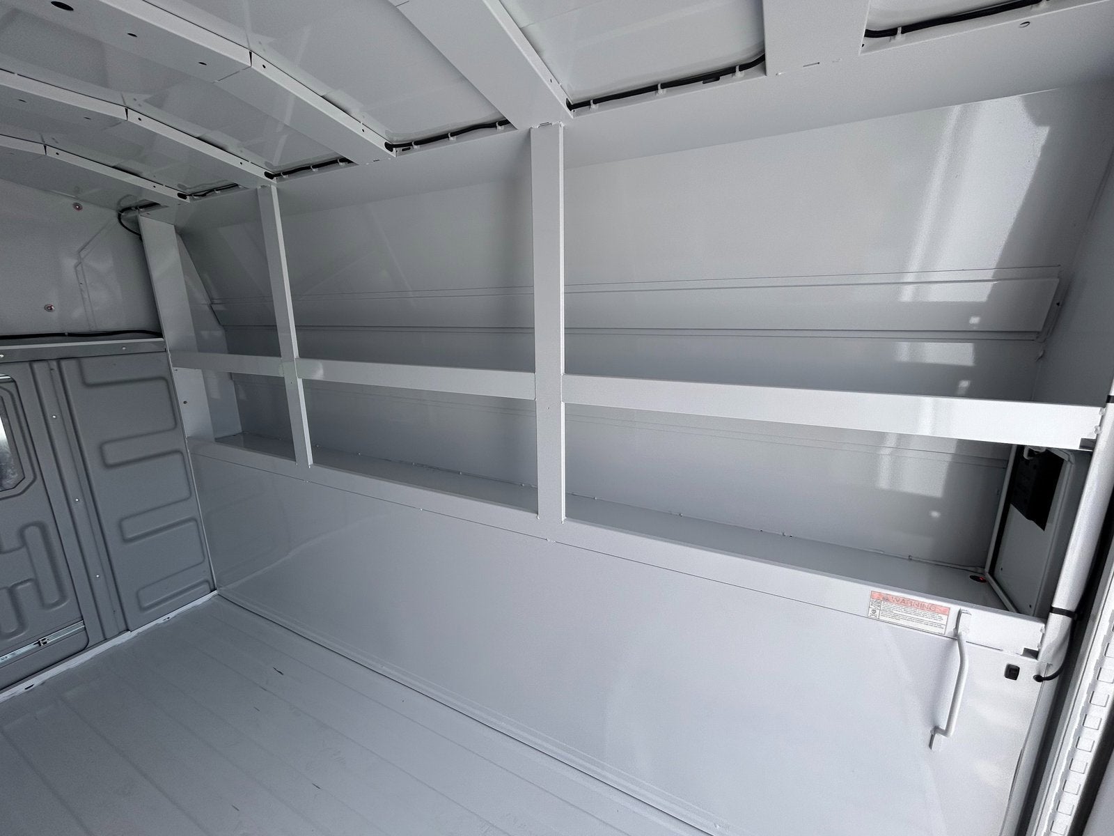 2025 GMC Savana Cutaway 3500 1WT