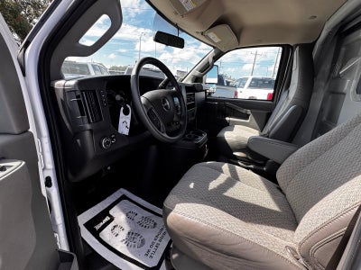 2025 GMC Savana Cutaway 3500 1WT