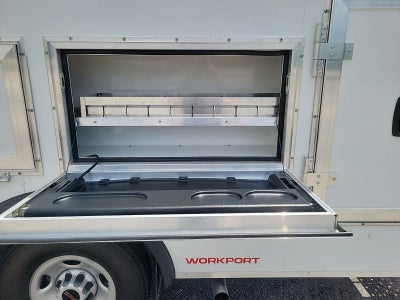 2026 GMC Savana Cutaway 3500 1WT