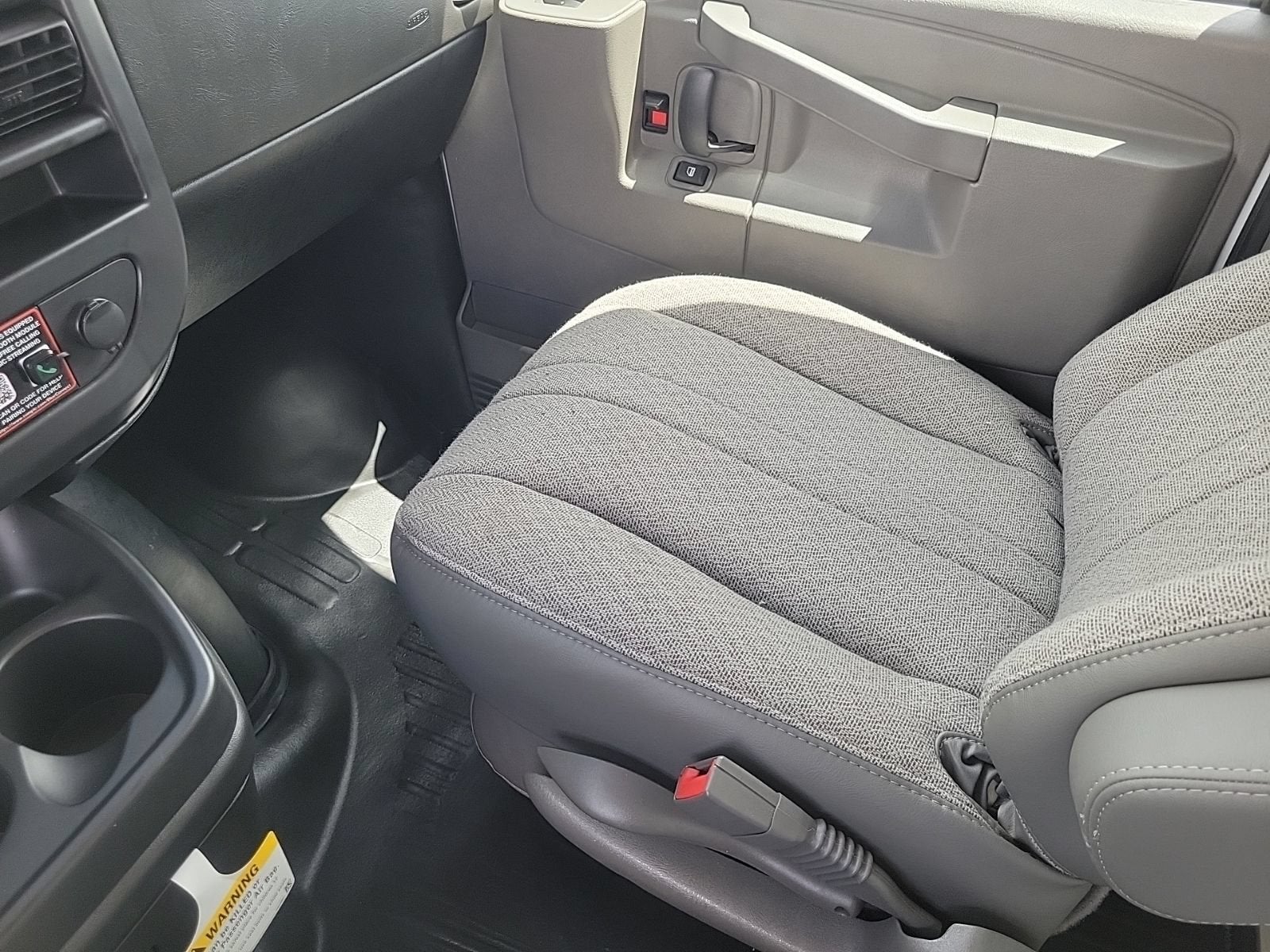 2026 GMC Savana Cutaway 3500 1WT