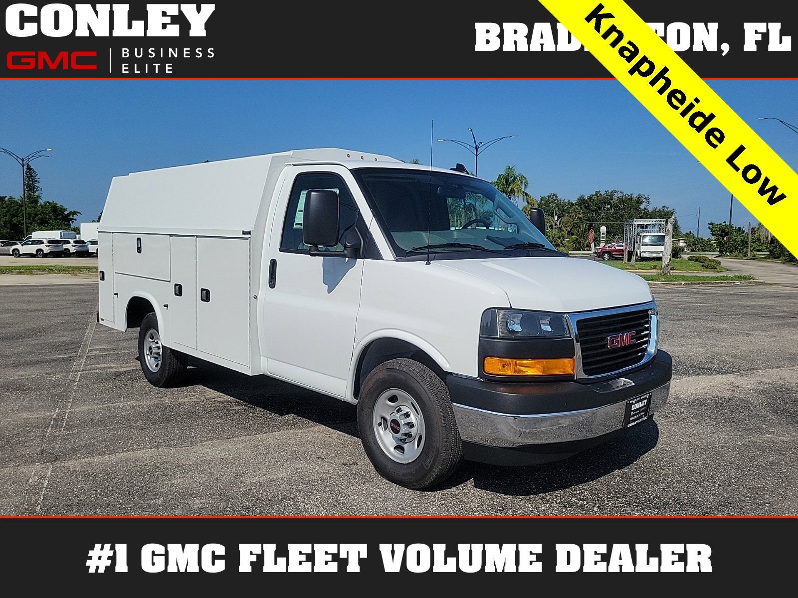 2025 GMC Savana Cutaway 3500 1WT