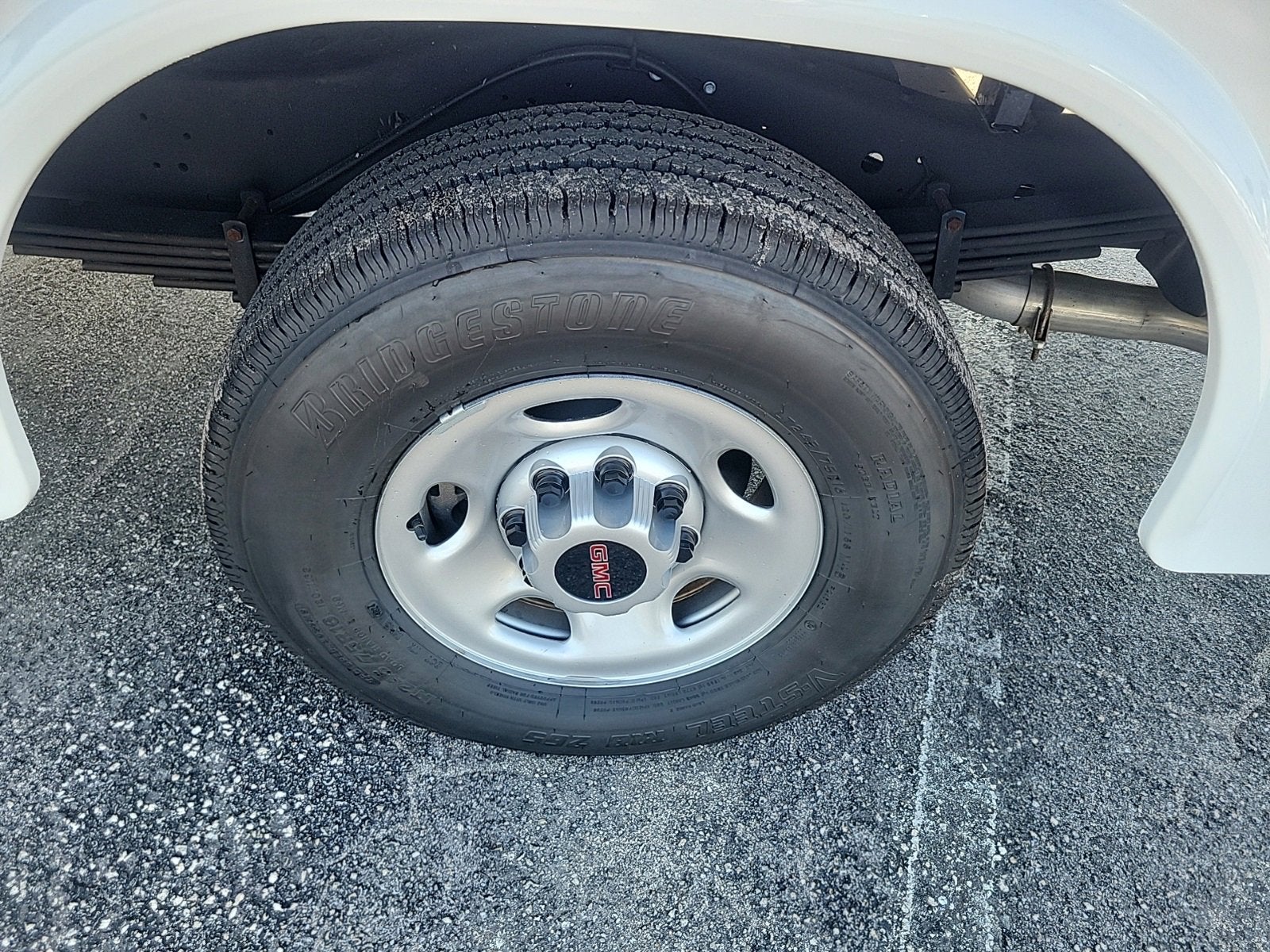 2025 GMC Savana Cutaway 3500 1WT