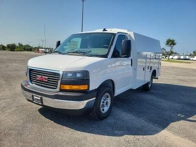 2025 GMC Savana Cutaway 3500 1WT