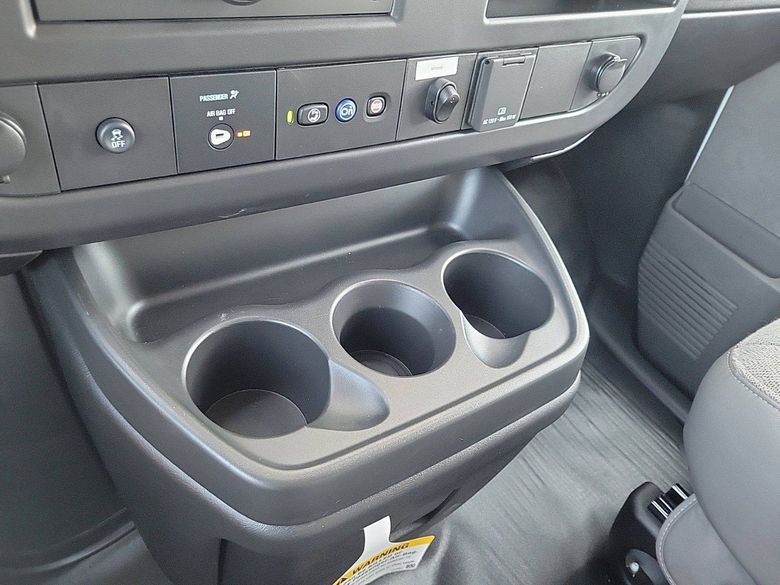 2025 GMC Savana Cutaway 3500 1WT