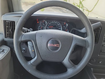 2025 GMC Savana Cutaway 3500 1WT