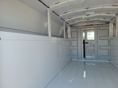 2025 GMC Savana Cutaway 3500 1WT