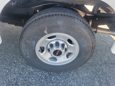 2025 GMC Savana Cutaway 3500 1WT