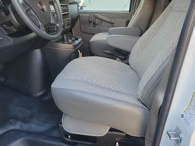 2025 GMC Savana Cutaway 3500 1WT