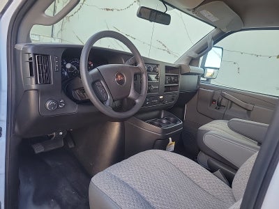 2025 GMC Savana Cutaway 3500 1WT