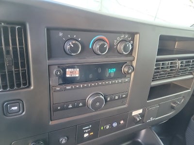 2025 GMC Savana Cutaway 3500 1WT