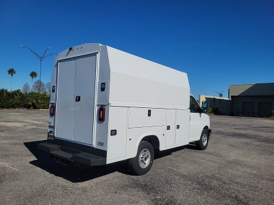 2025 GMC Savana Cutaway 3500 1WT