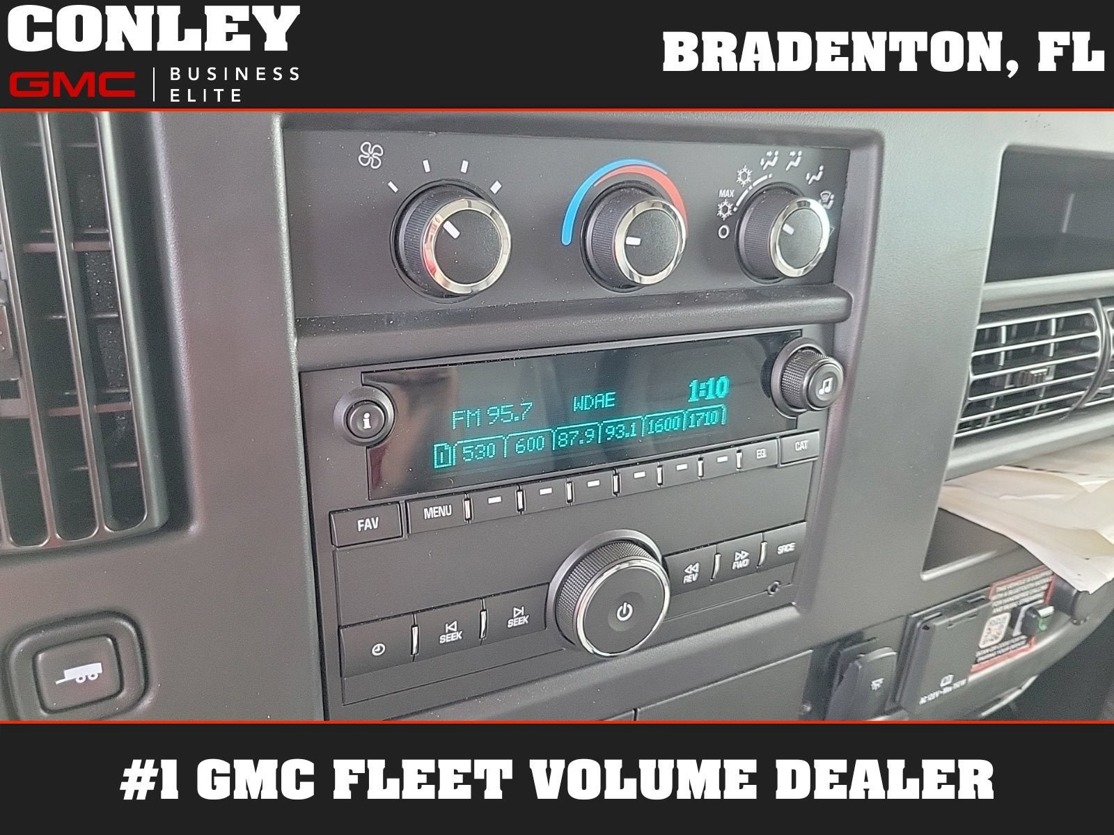 2026 GMC Savana Cutaway 3500 1WT