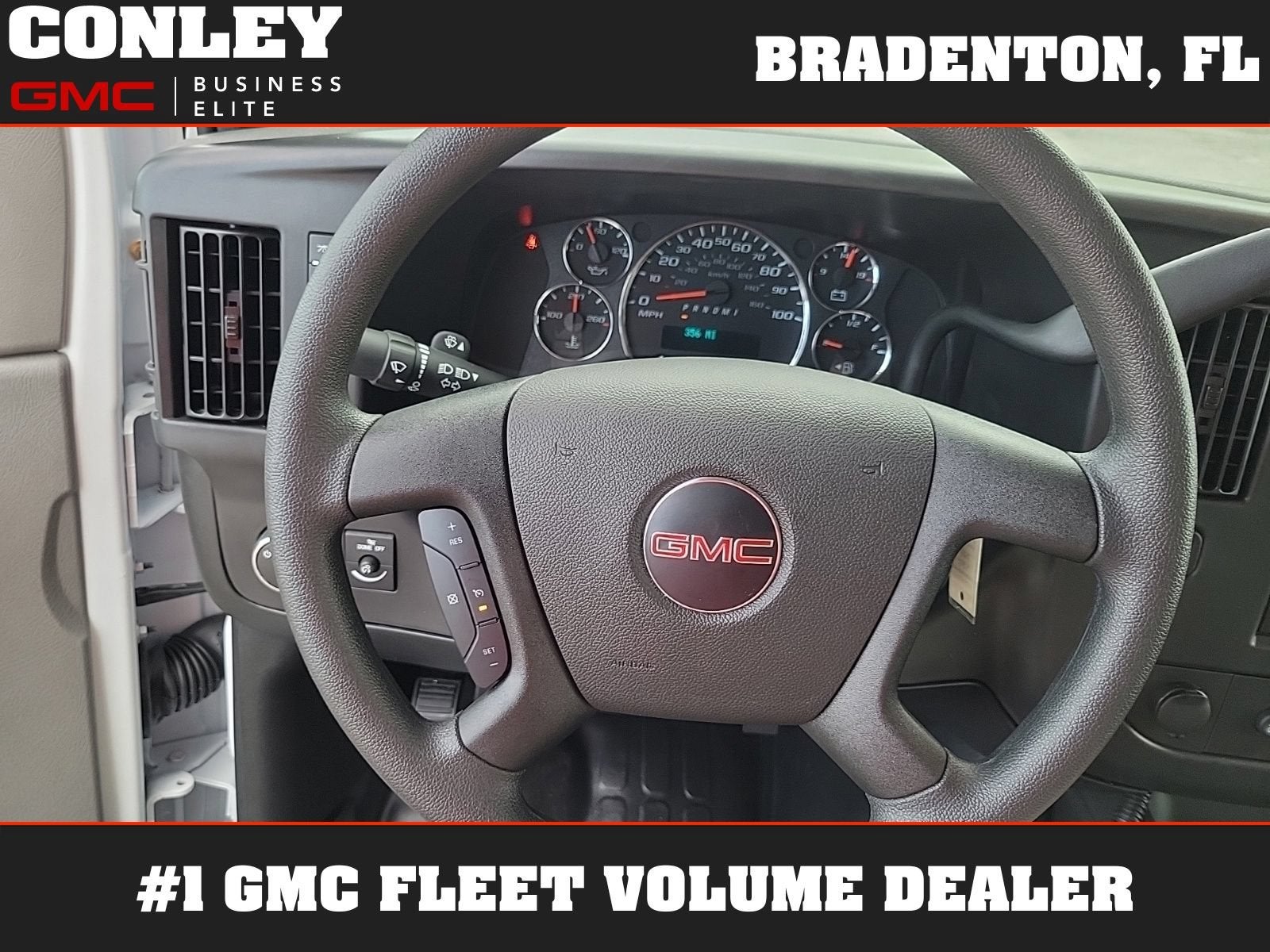 2026 GMC Savana Cutaway 3500 1WT