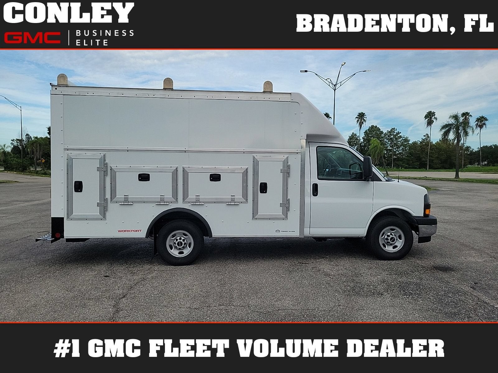 2026 GMC Savana Cutaway 3500 1WT