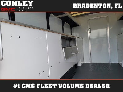 2026 GMC Savana Cutaway 3500 1WT