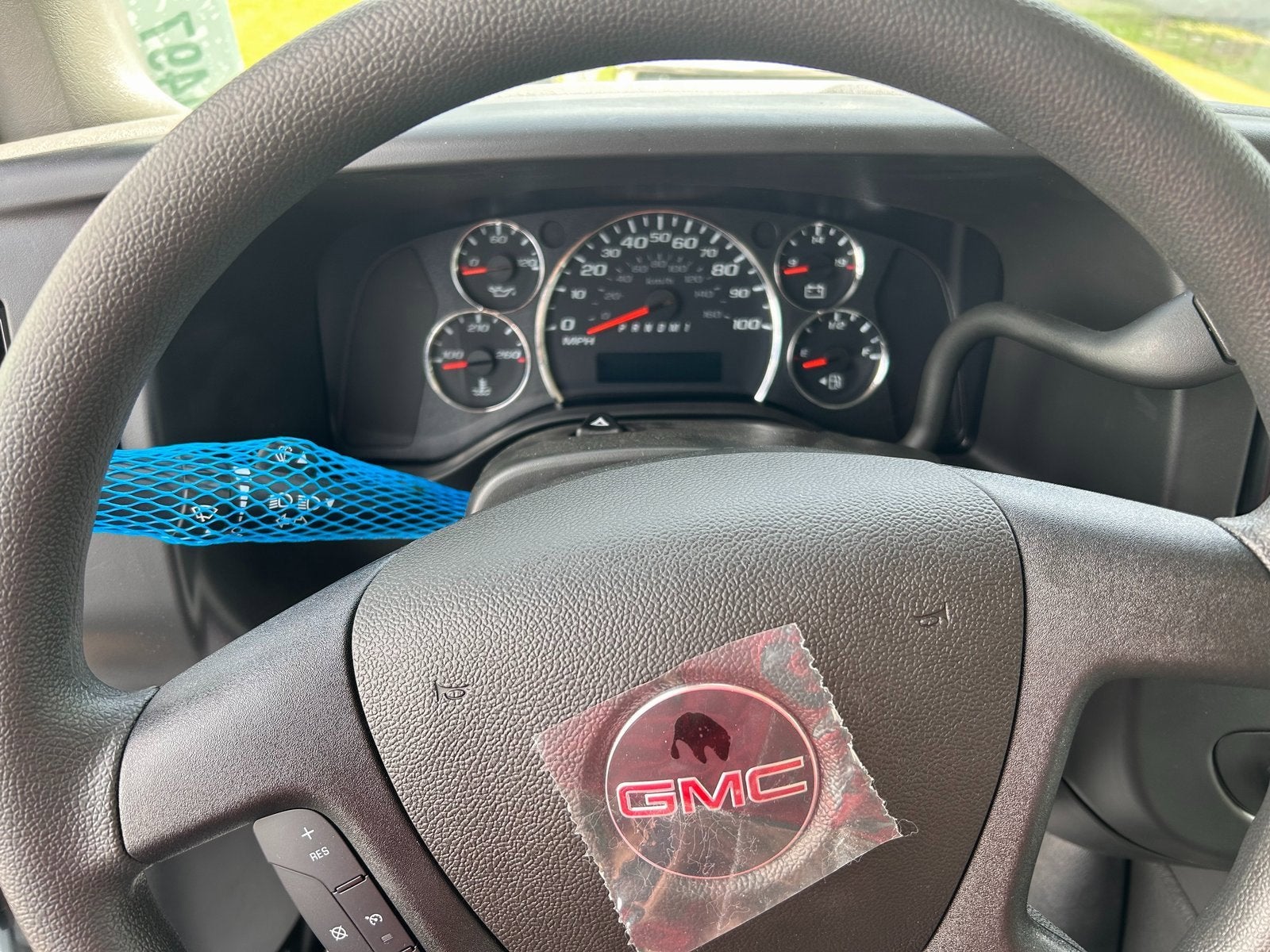 2025 GMC Savana Cutaway 3500 1WT