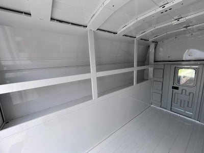 2025 GMC Savana Cutaway 3500 1WT