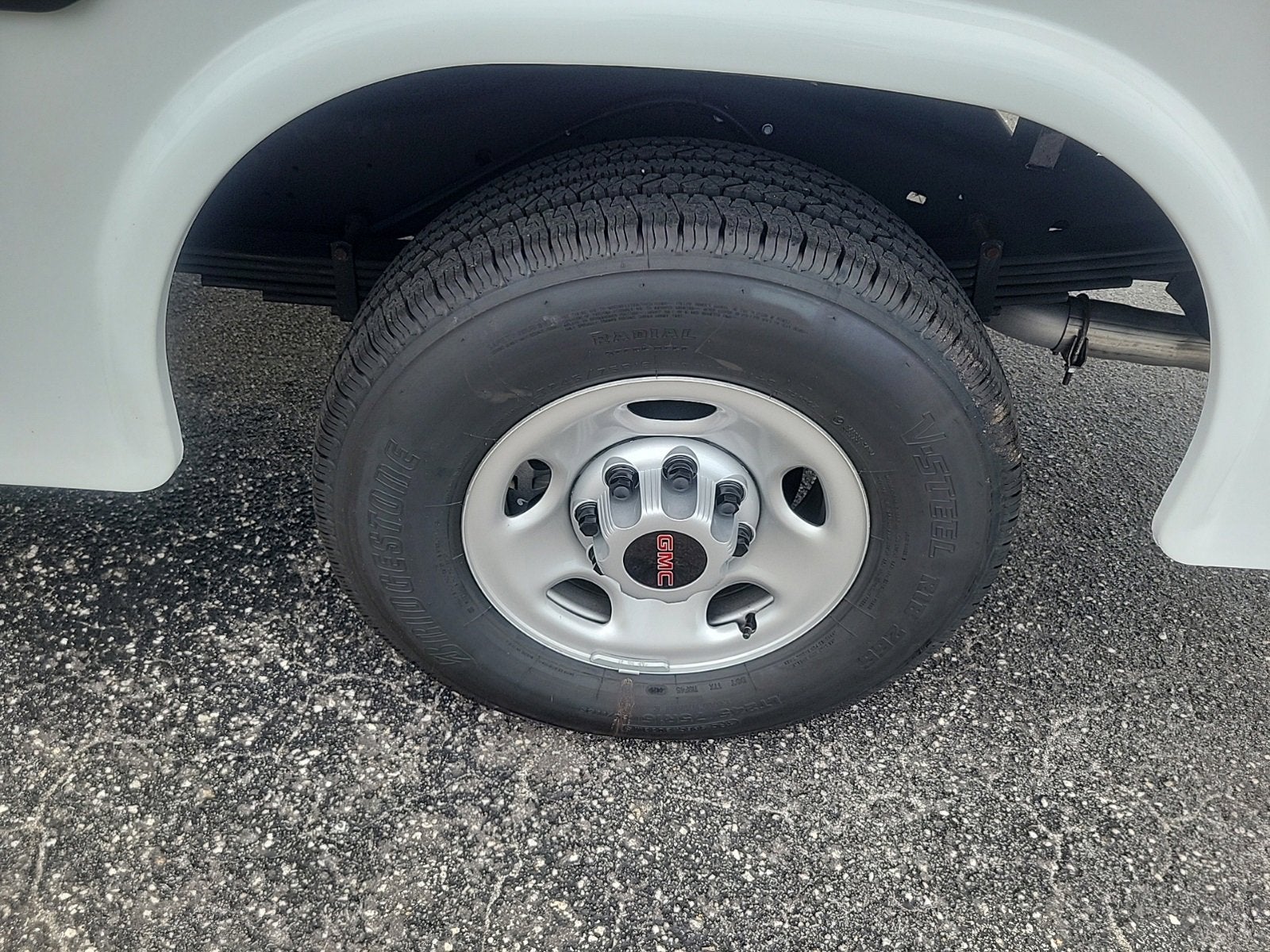 2025 GMC Savana Cutaway 3500 1WT