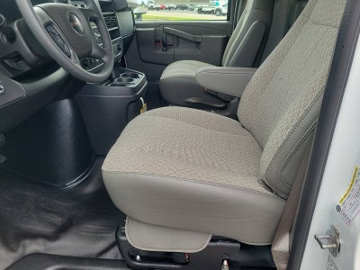 2025 GMC Savana Cutaway 3500 1WT