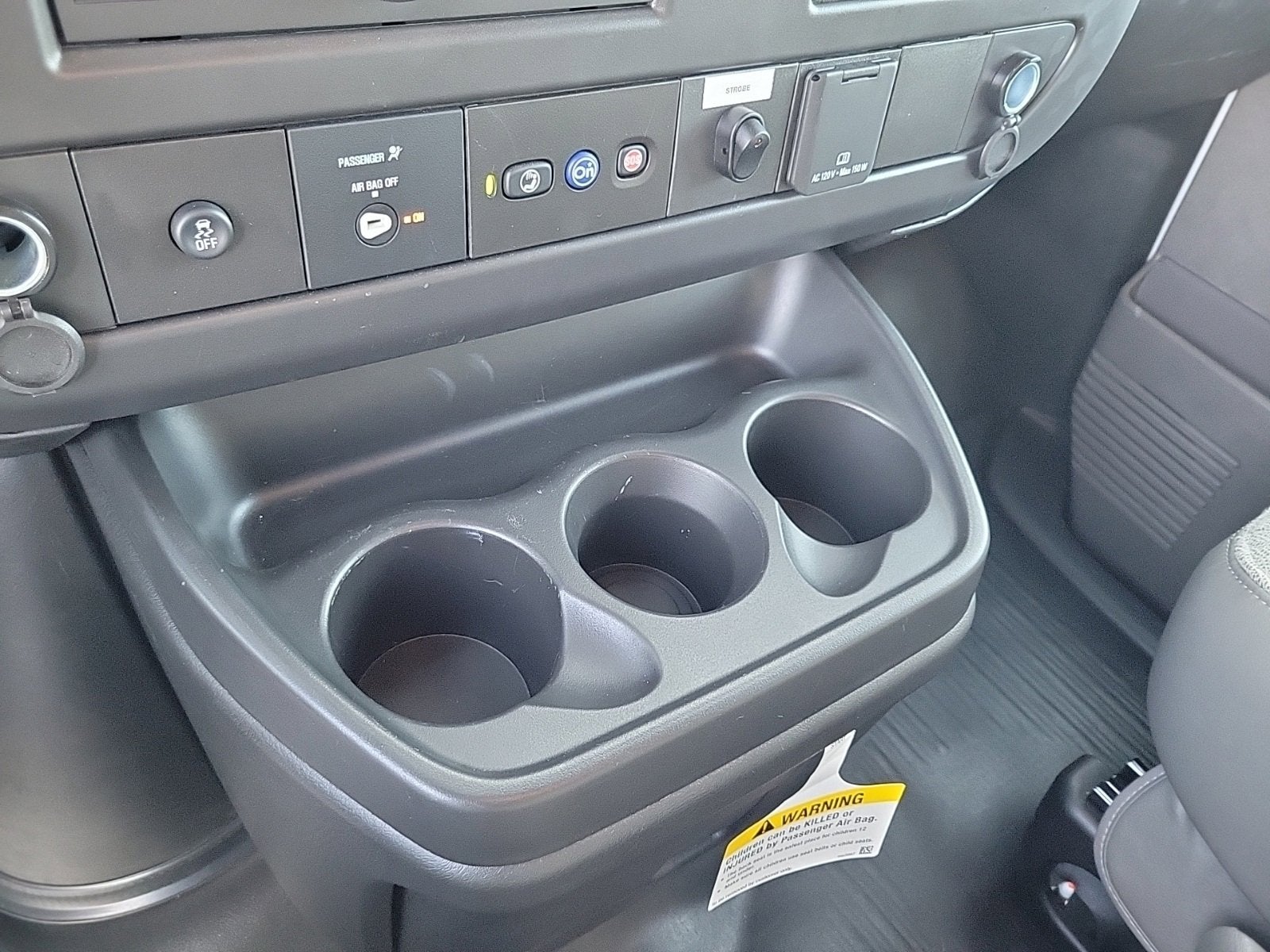 2025 GMC Savana Cutaway 3500 1WT