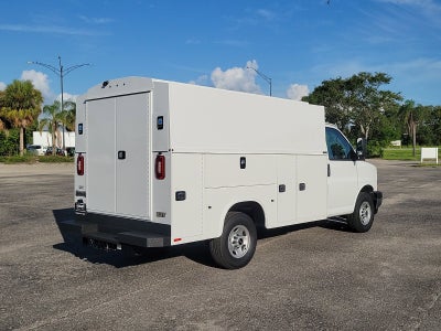 2025 GMC Savana Cutaway 3500 1WT