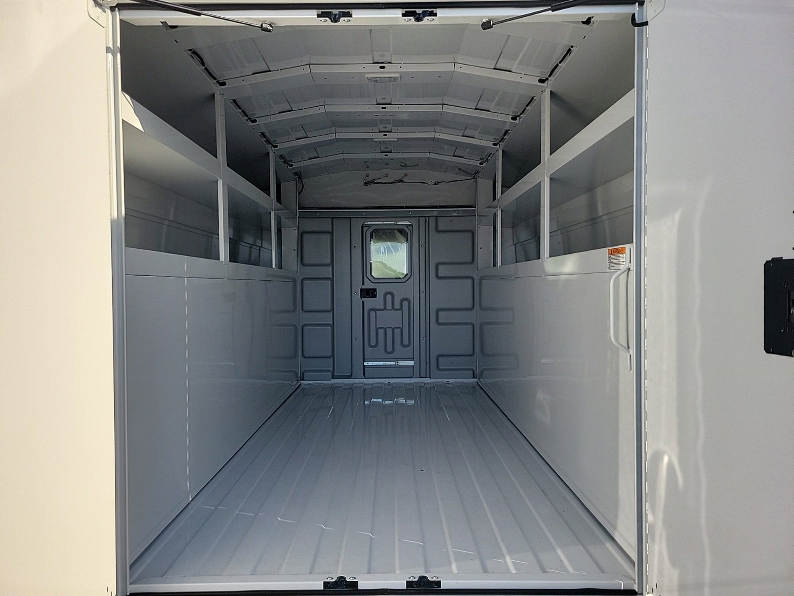 2025 GMC Savana Cutaway 3500 1WT