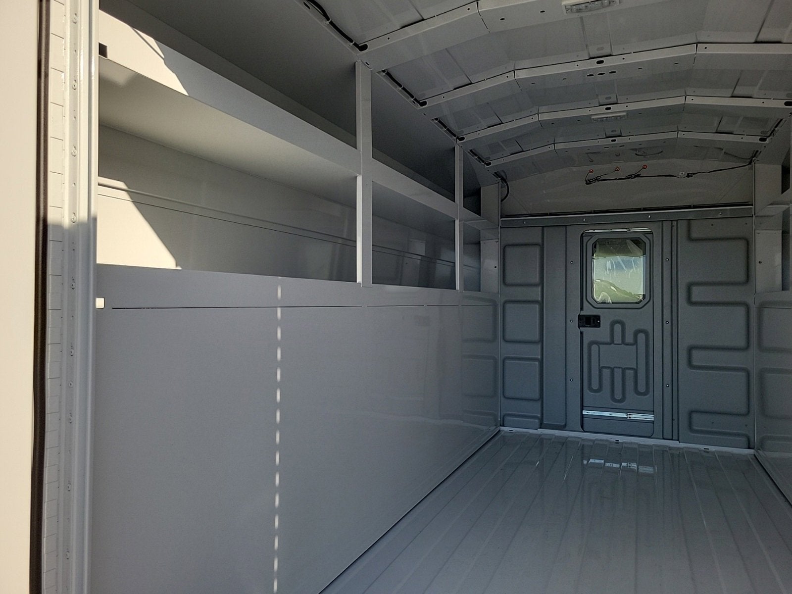 2025 GMC Savana Cutaway 3500 1WT