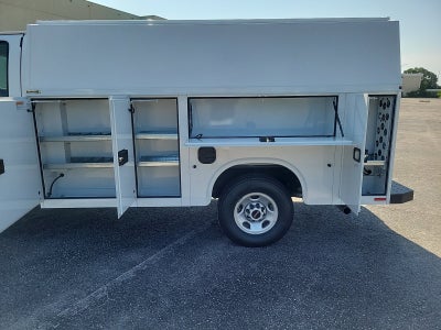 2025 GMC Savana Cutaway 3500 1WT